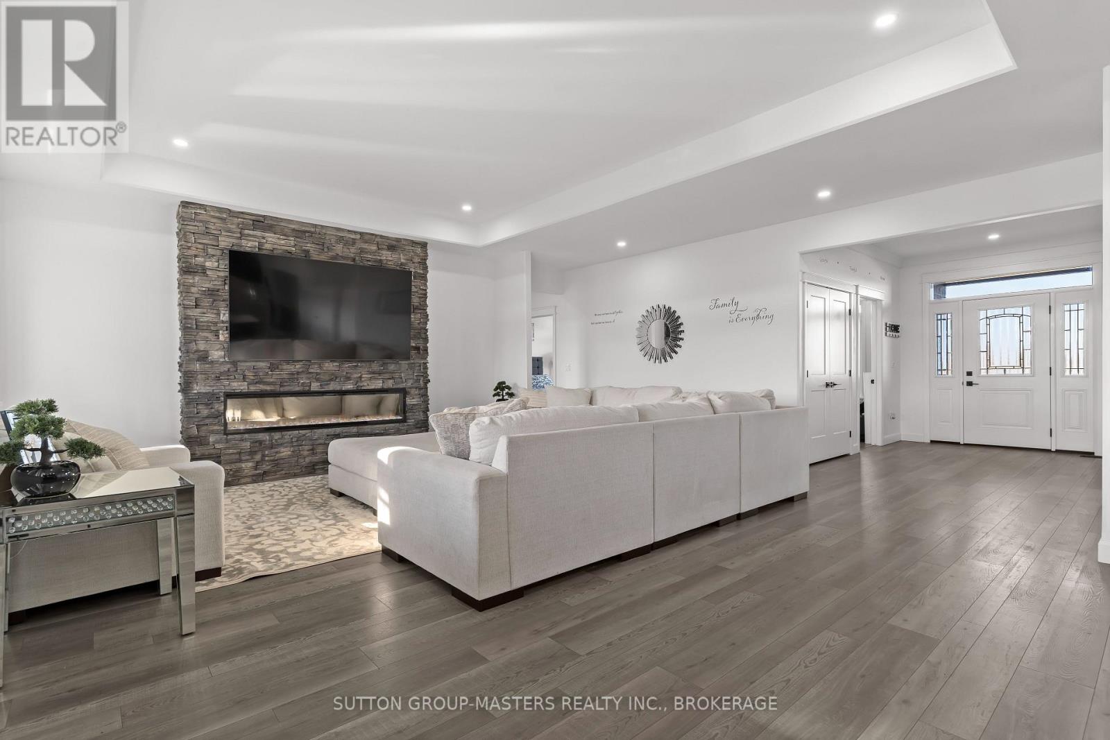 119 Hineman Street, Kingston (City North Of 401), Ontario  K7L 0G2 - Photo 7 - X12694208