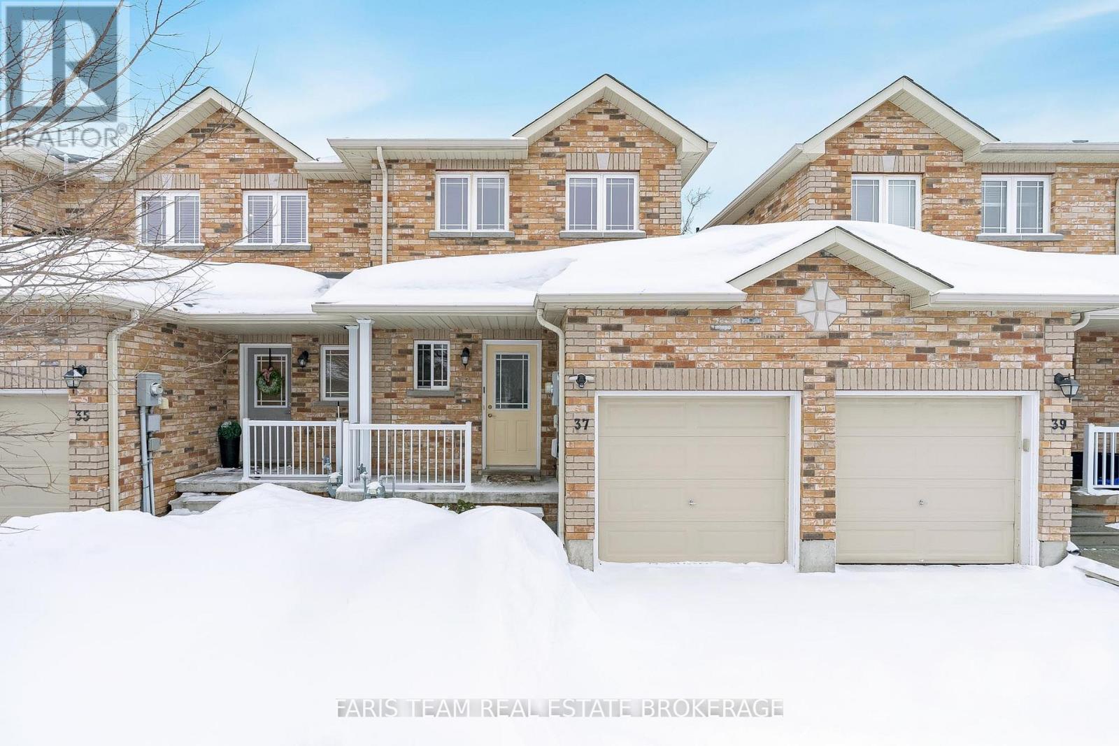 37 SOUTHWOODS CRESCENT, Barrie, Ontario