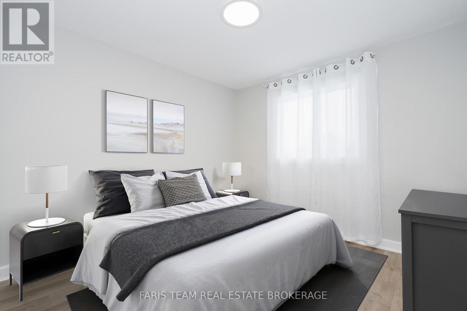 214 Huronia Road, Barrie, Ontario  L4N 8A7 - Photo 18 - S12694276