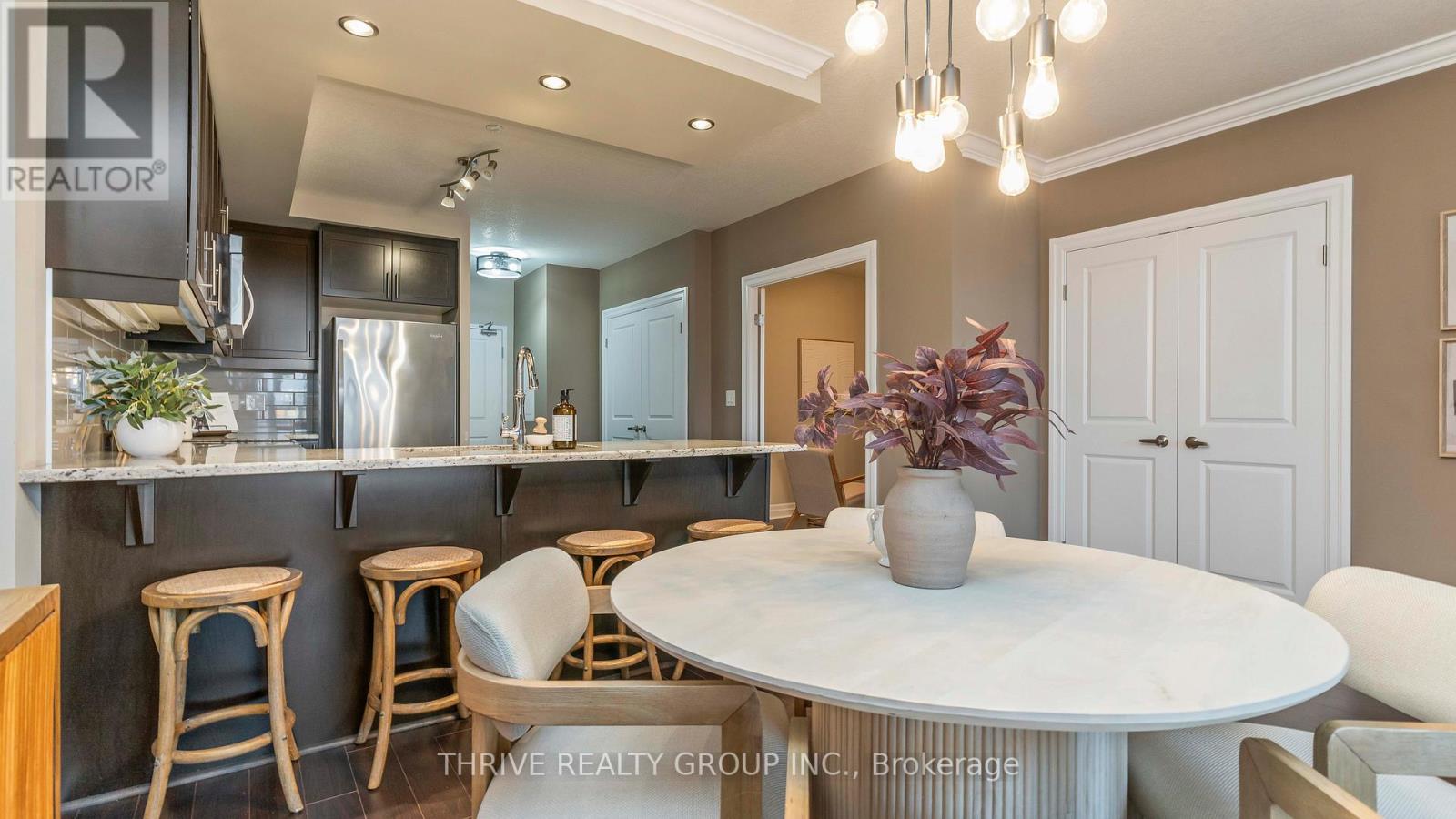 401 - 240 Villagewalk Boulevard, London North, Ontario  N6G 0P6 - Photo 13 - X12694306