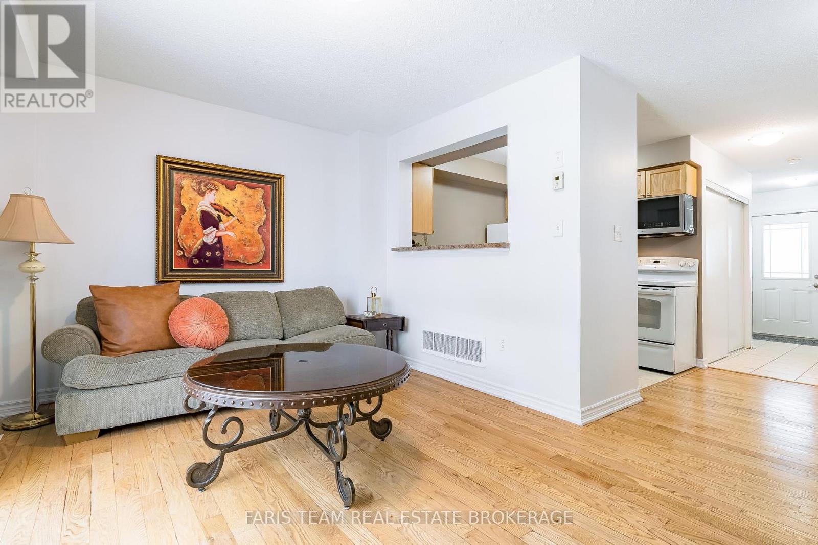 37 Southwoods Crescent, Barrie, Ontario  L4N 9P8 - Photo 13 - S12694266