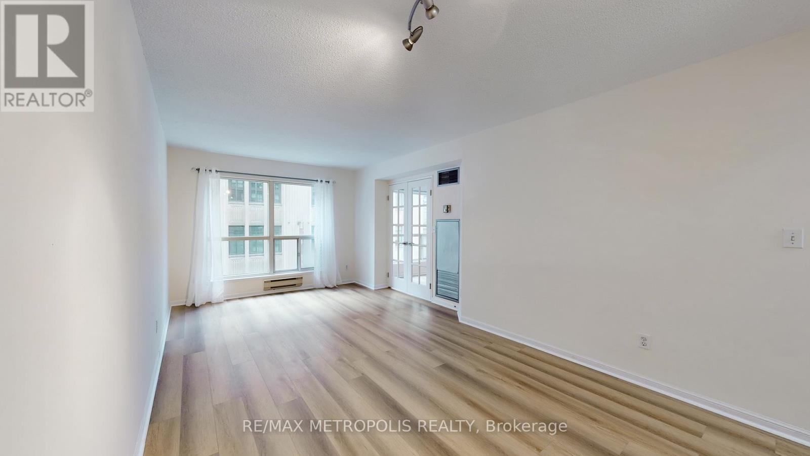 611 - 7 Carlton Street, Toronto, Ontario  M5B 2M3 - Photo 6 - C12687848