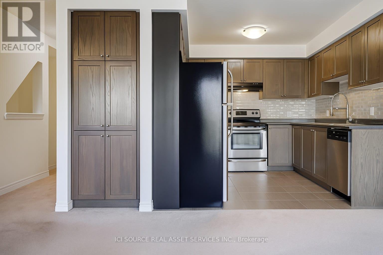 71 Tabaret Crescent, Oshawa, Ontario  L1L 0G5 - Photo 7 - E12694146