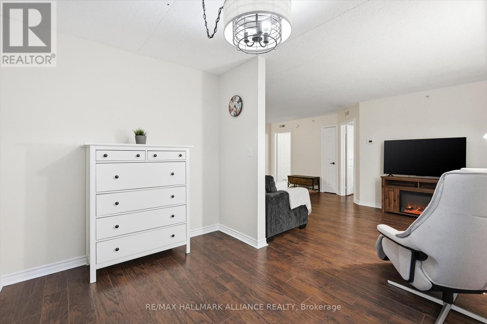 209 - 4013 Kilmer Drive, Burlington, Ontario  L7M 4M3 - Photo 15 - W12694122