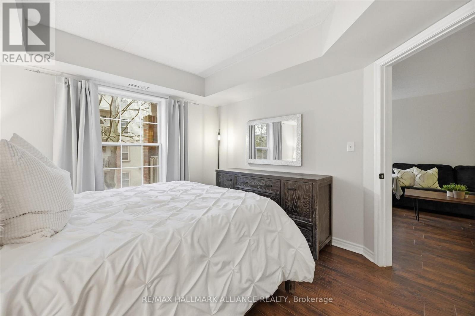 209 - 4013 Kilmer Drive, Burlington, Ontario  L7M 4M3 - Photo 20 - W12694122