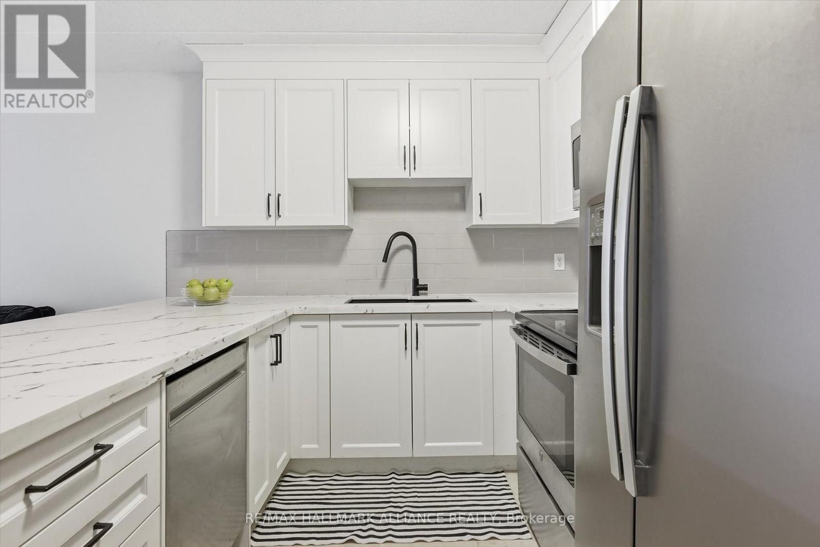 209 - 4013 Kilmer Drive, Burlington, Ontario  L7M 4M3 - Photo 7 - W12694122