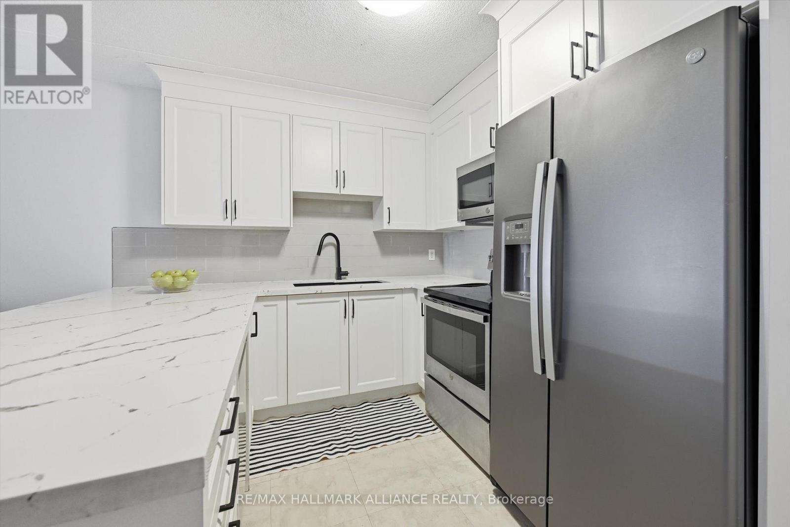 209 - 4013 Kilmer Drive, Burlington, Ontario  L7M 4M3 - Photo 5 - W12694122