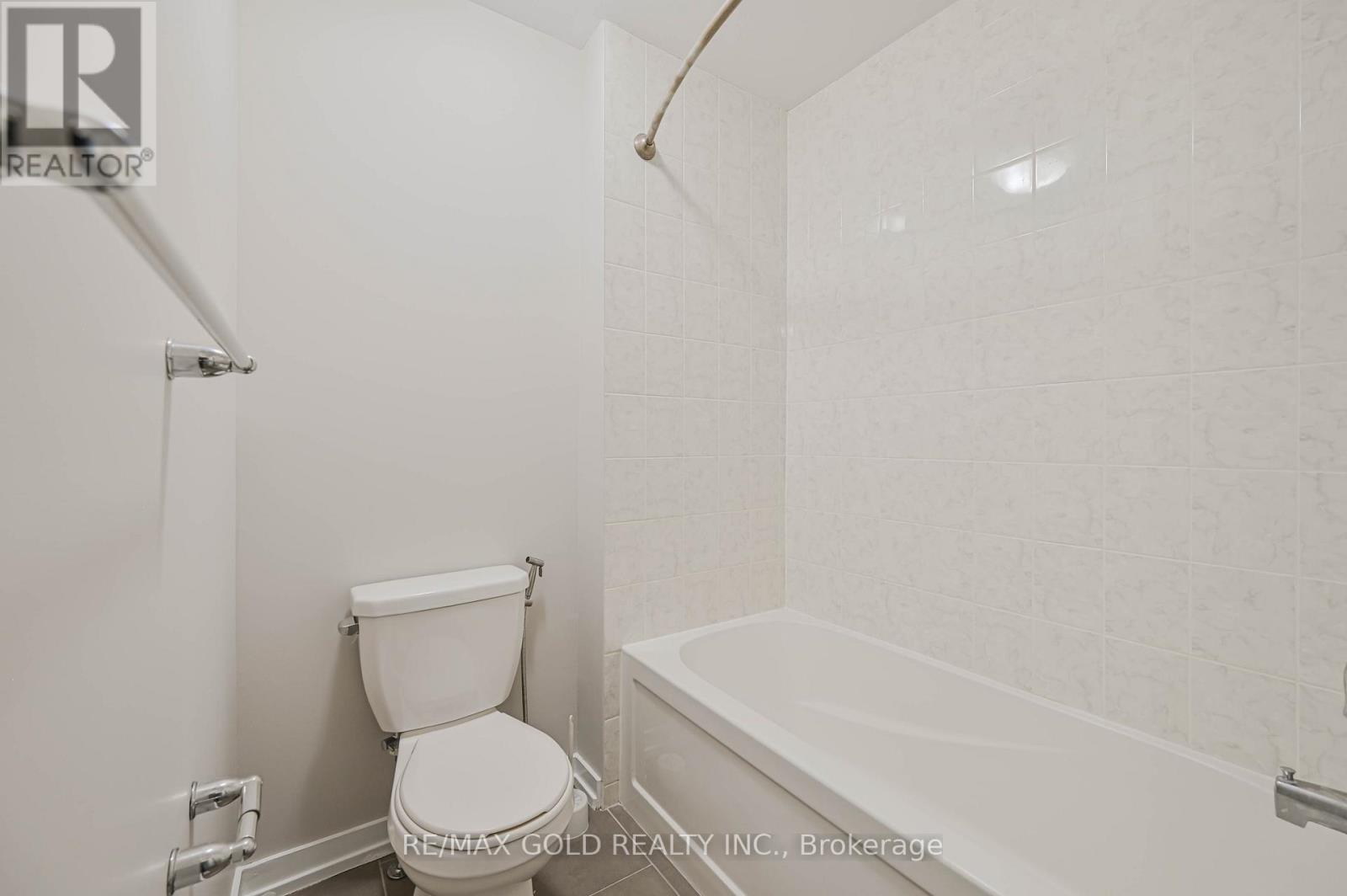 94 Golden Springs Drive, Brampton, Ontario  L7A 4N6 - Photo 30 - W12694128