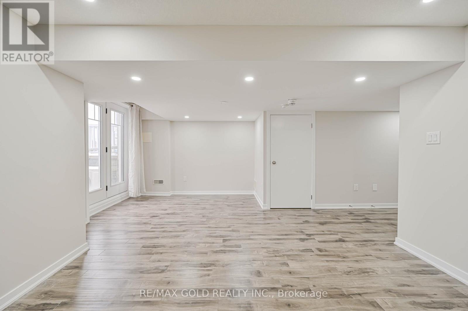 94 Golden Springs Drive, Brampton, Ontario  L7A 4N6 - Photo 33 - W12694128