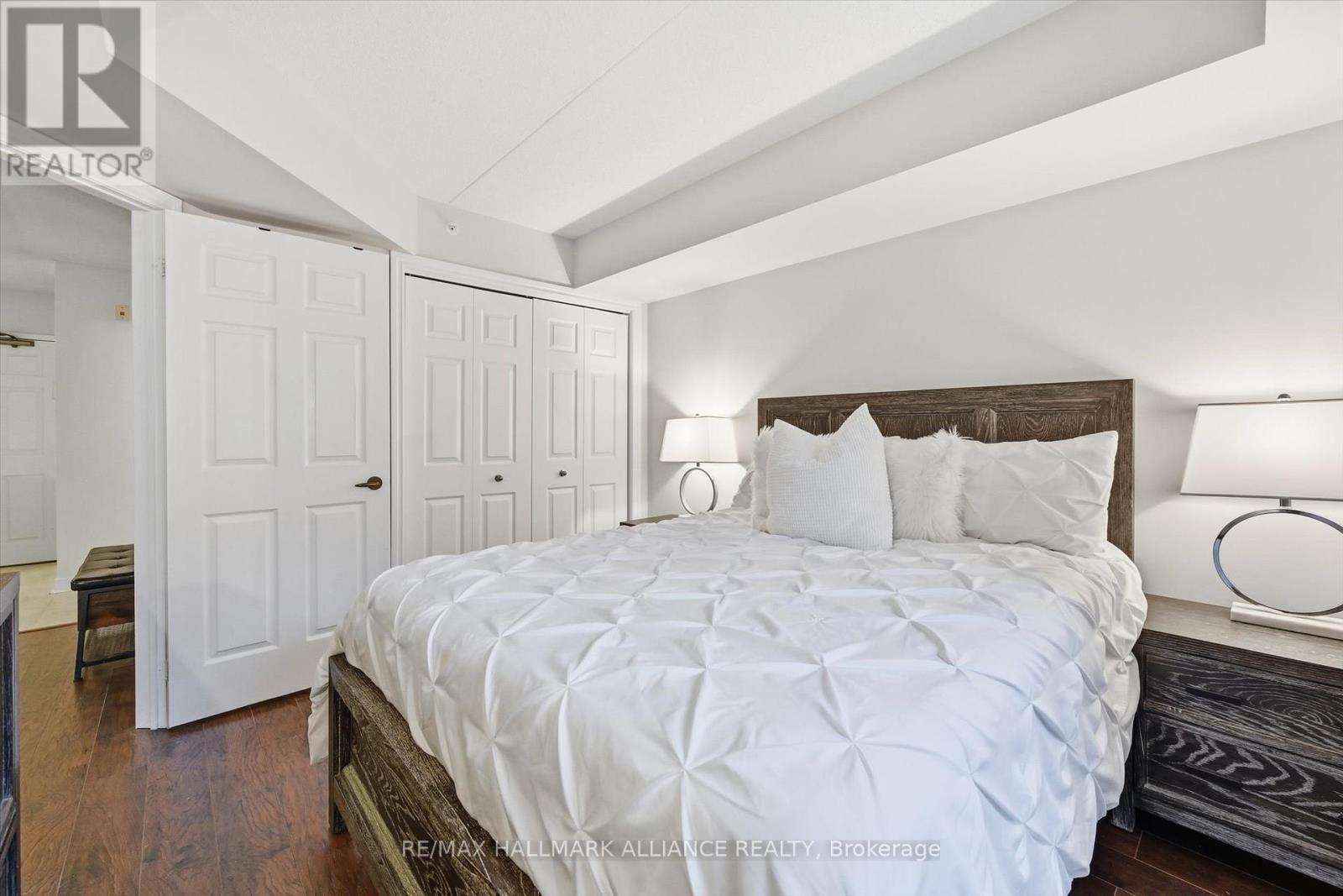 209 - 4013 Kilmer Drive, Burlington, Ontario  L7M 4M3 - Photo 21 - W12694122