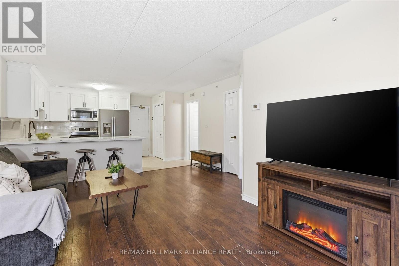 209 - 4013 Kilmer Drive, Burlington, Ontario  L7M 4M3 - Photo 13 - W12694122