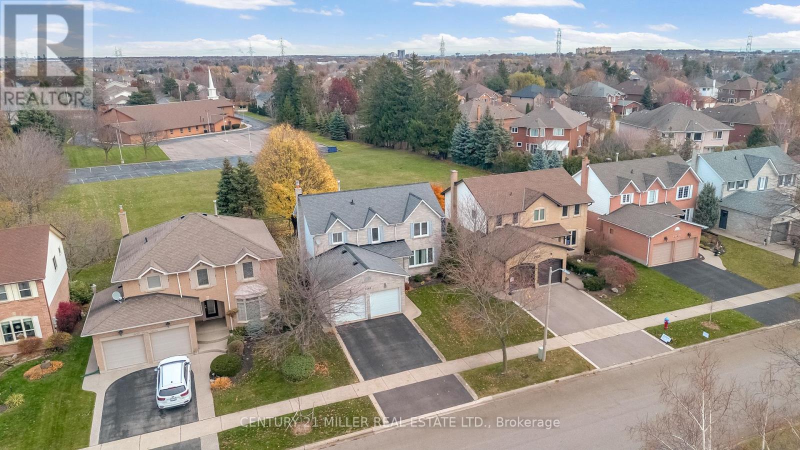 2185 Vista Drive, Burlington, Ontario  L7M 3N7 - Photo 26 - W12694144