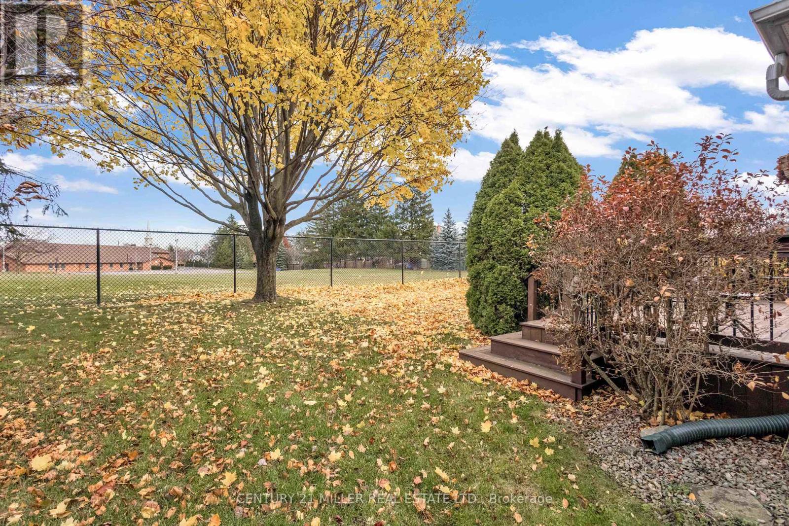 2185 Vista Drive, Burlington, Ontario  L7M 3N7 - Photo 23 - W12694144