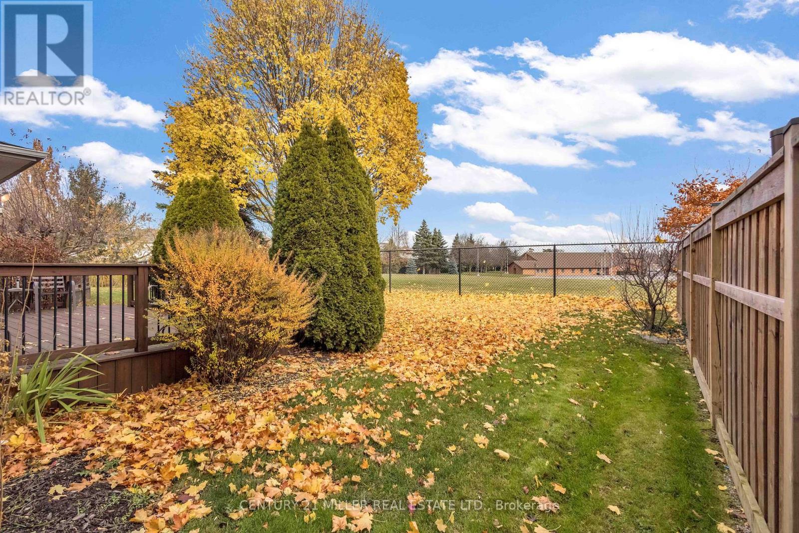 2185 Vista Drive, Burlington, Ontario  L7M 3N7 - Photo 24 - W12694144