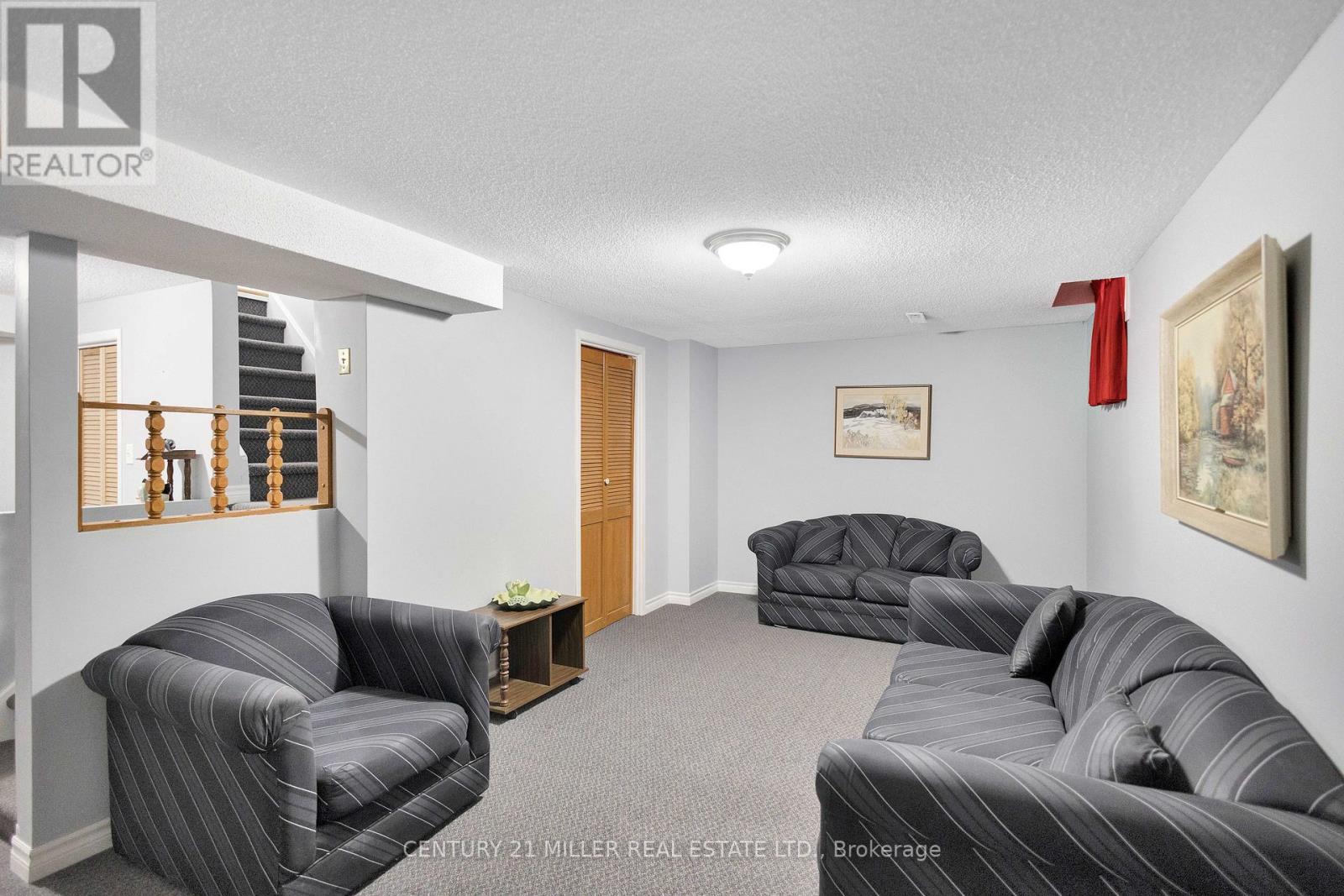 2185 Vista Drive, Burlington, Ontario  L7M 3N7 - Photo 21 - W12694144