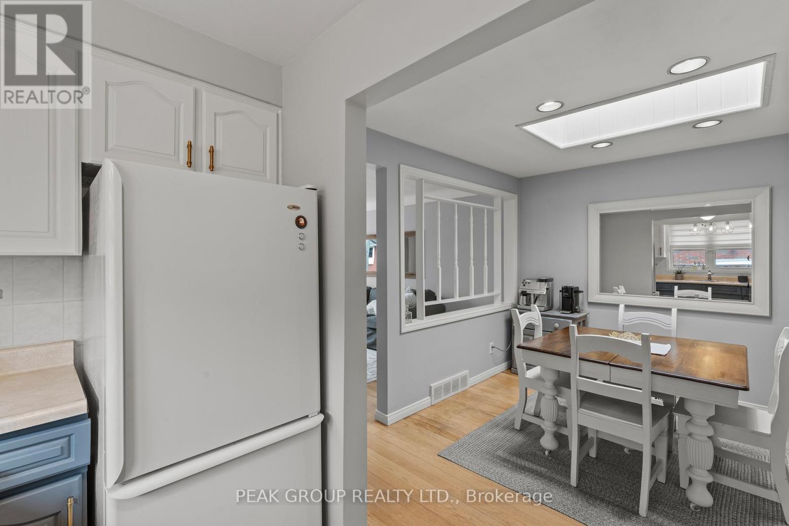 8 Holden Street, St. Catharines, Ontario  L2M 4V2 - Photo 11 - X12694052