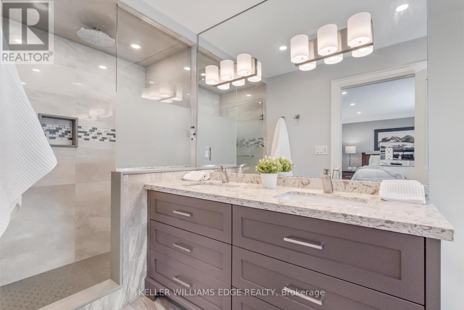 6 Credit Street, Halton Hills, Ontario  L7G 2W1 - Photo 14 - W12694216