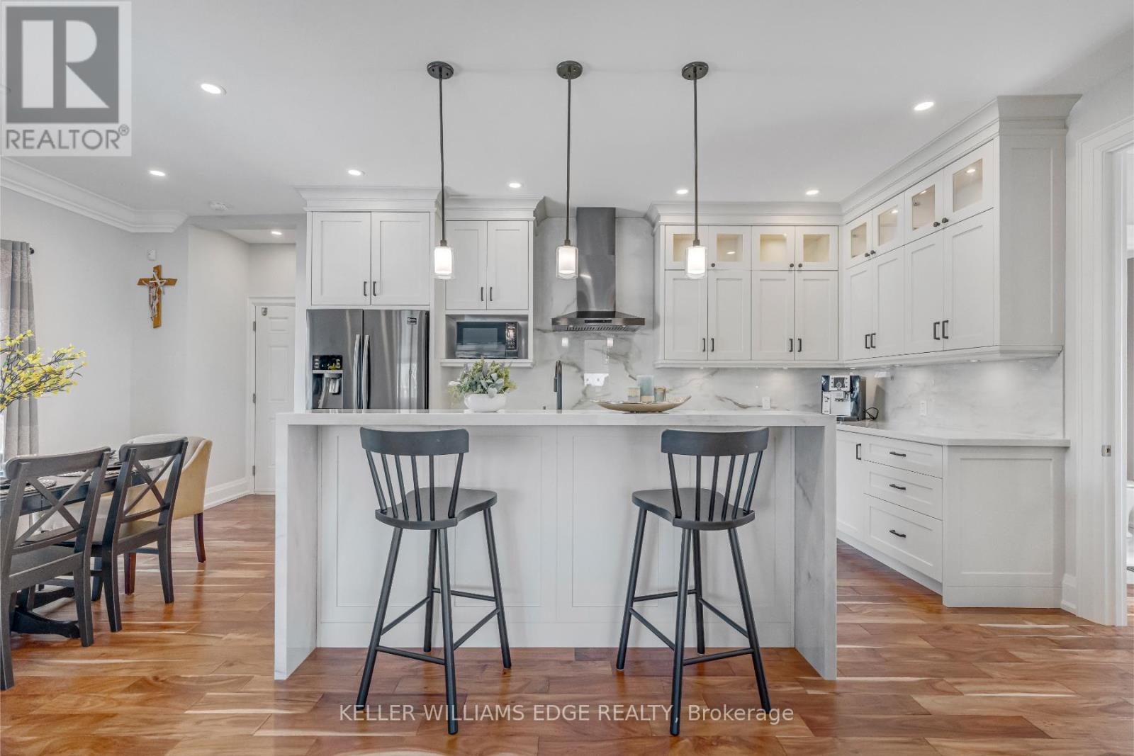 6 Credit Street, Halton Hills, Ontario  L7G 2W1 - Photo 7 - W12694216