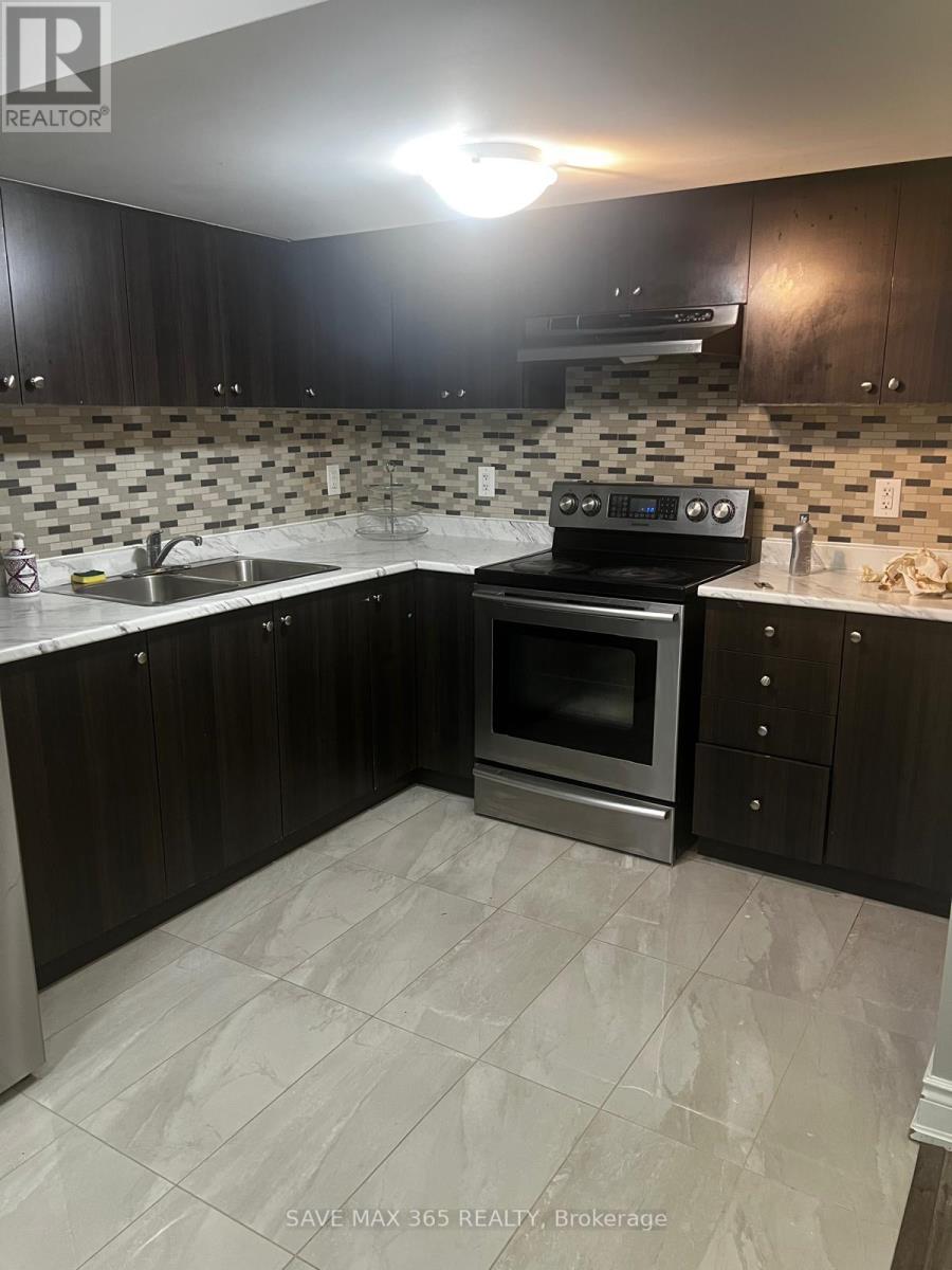 Bsmt - 3048 Workman Drive, Mississauga, Ontario  L5M 6J9 - Photo 2 - W12694222