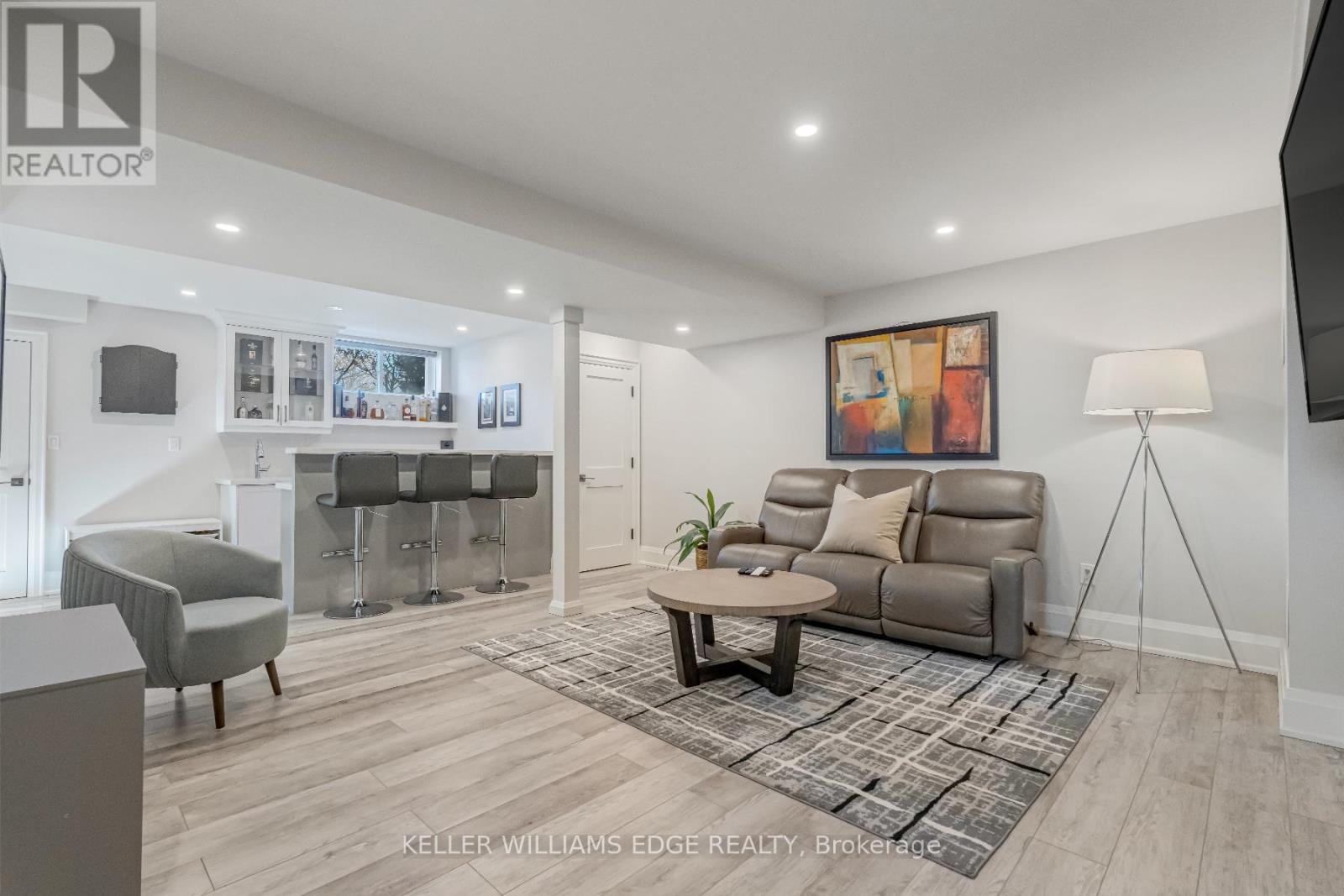 6 Credit Street, Halton Hills, Ontario  L7G 2W1 - Photo 20 - W12694216