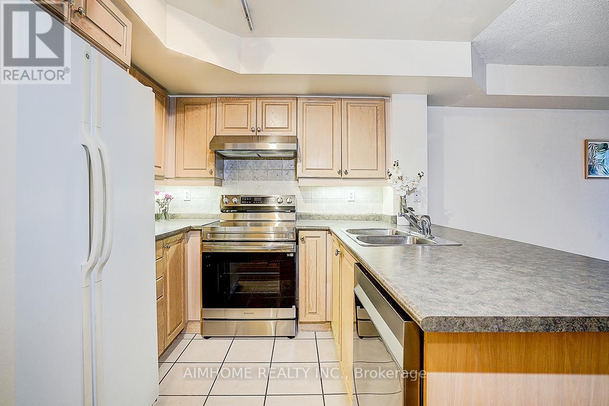 2111 Lake Shore Boulevard W, Toronto, Ontario  M8V 4B2 - Photo 7 - W12694246