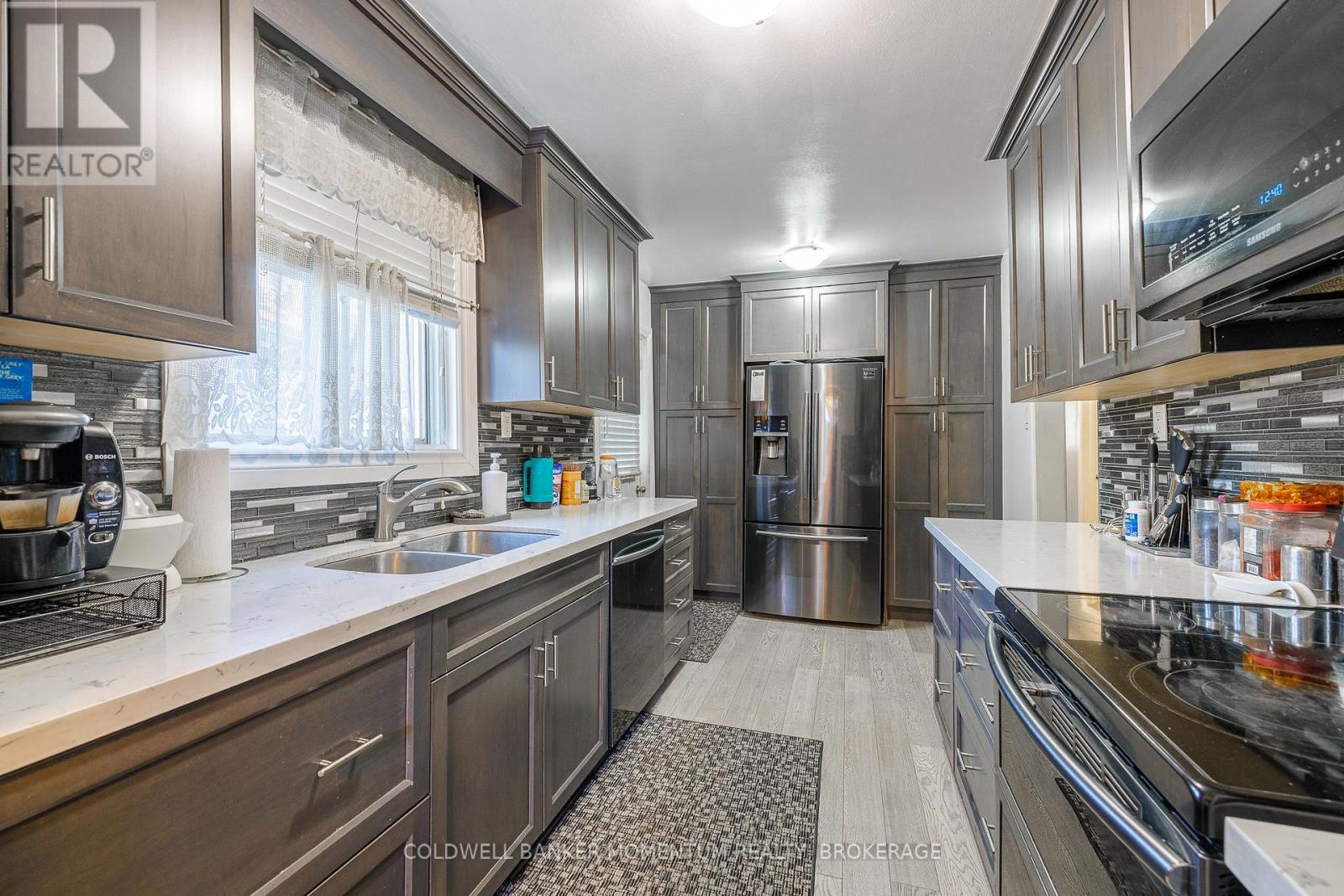 4 Kerwin Gate, St. Catharines, Ontario  L2N 4J8 - Photo 9 - X12694136