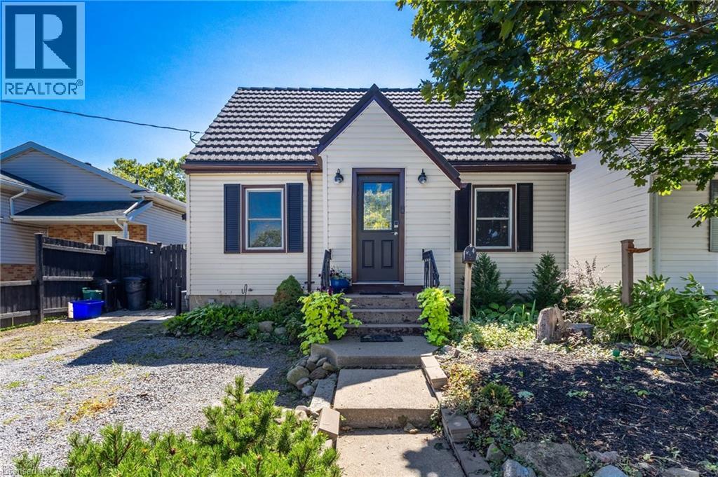 4 LINCOLN Avenue, St. Catharines, Ontario