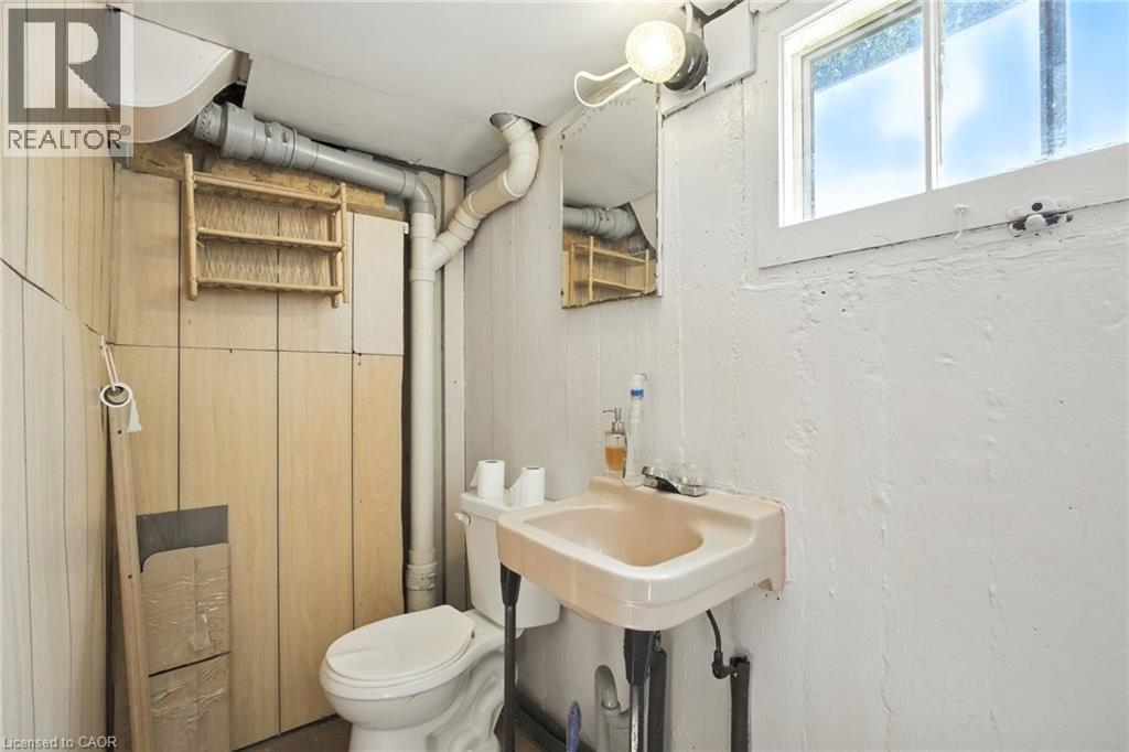 4 Lincoln Avenue, St. Catharines, Ontario  L2P 2H9 - Photo 17 - 40766338