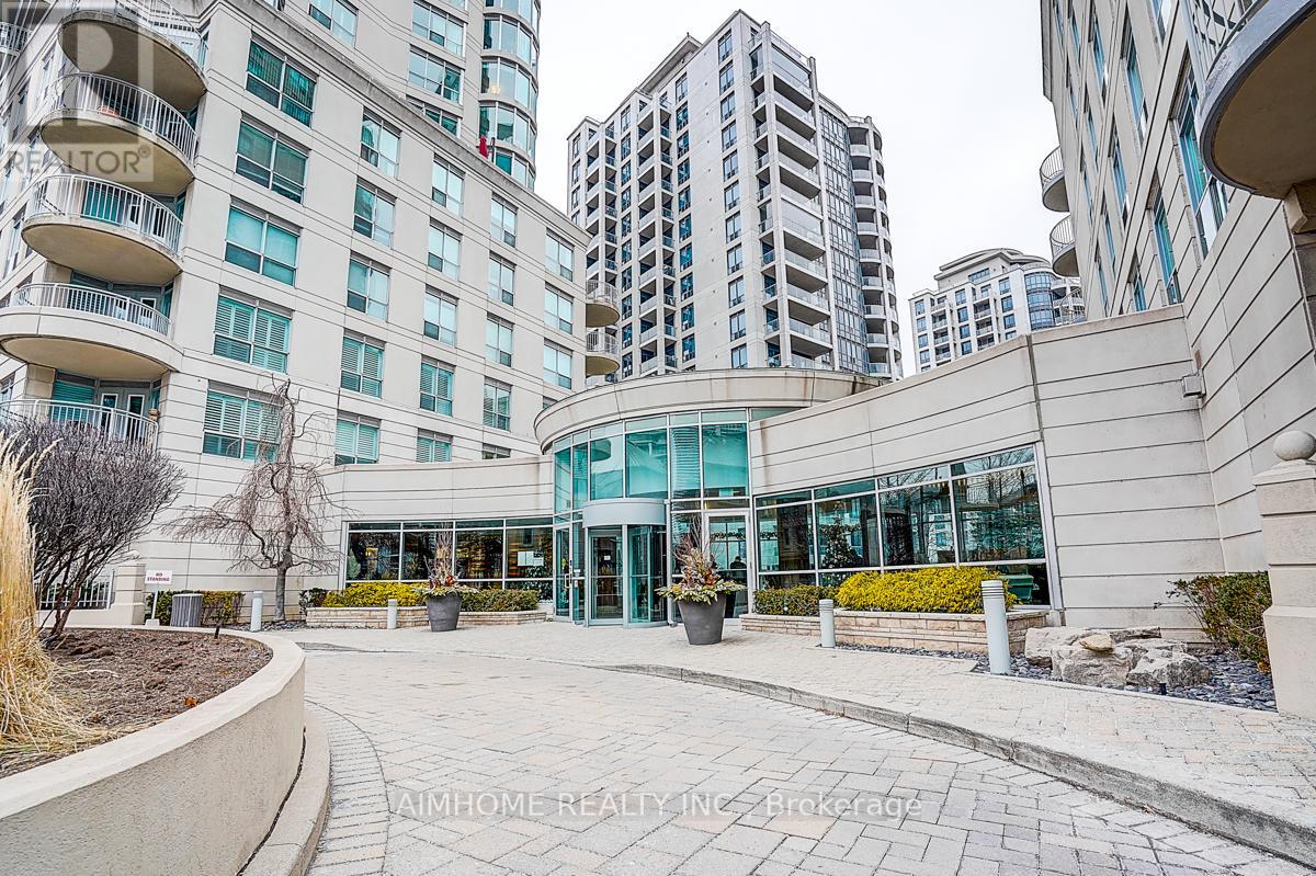 2111 Lake Shore Boulevard W, Toronto, Ontario  M8V 4B2 - Photo 2 - W12694246