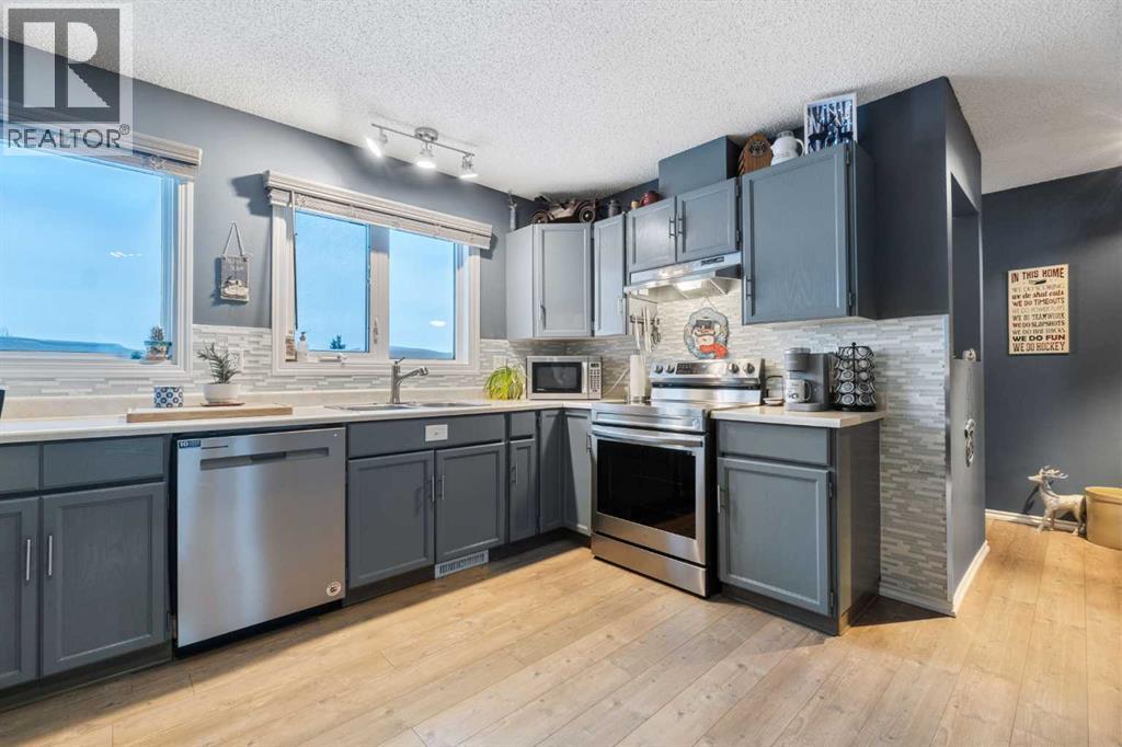 11 Hillside Avenue, Swan Hills, Alberta  T0G 2C0 - Photo 11 - A2275938