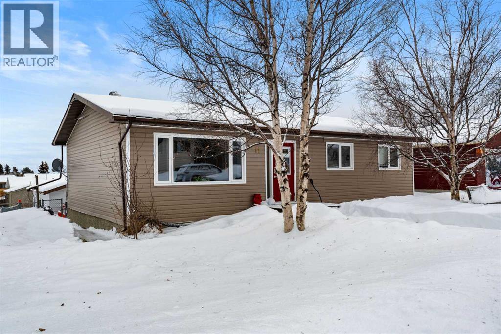 11 Hillside Avenue, Swan Hills, Alberta  T0G 2C0 - Photo 4 - A2275938