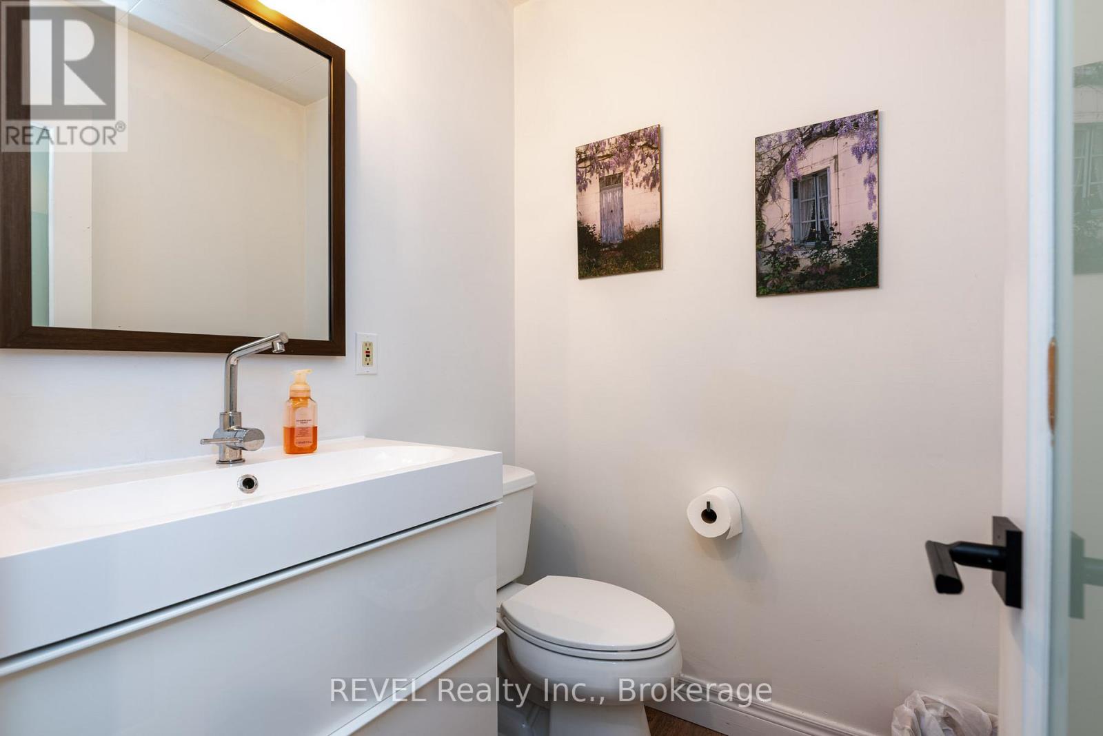 1507 Niagara Stone Road, Niagara-On-The-Lake, Ontario  L0S 1J0 - Photo 13 - X12694172