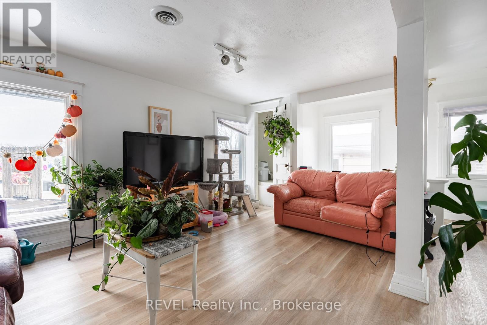 1507 Niagara Stone Road, Niagara-On-The-Lake, Ontario  L0S 1J0 - Photo 17 - X12694172