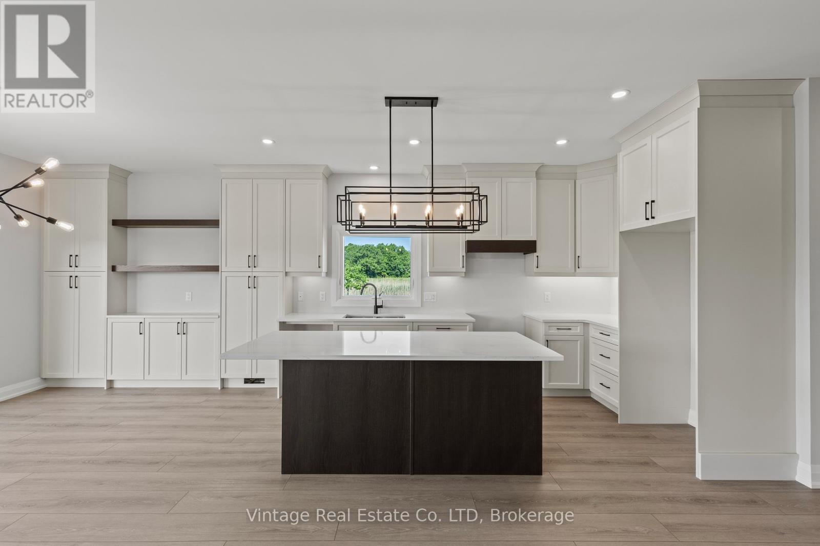 7455 Majestic Trail, Niagara Falls, Ontario  L2H 3V9 - Photo 6 - X12694164