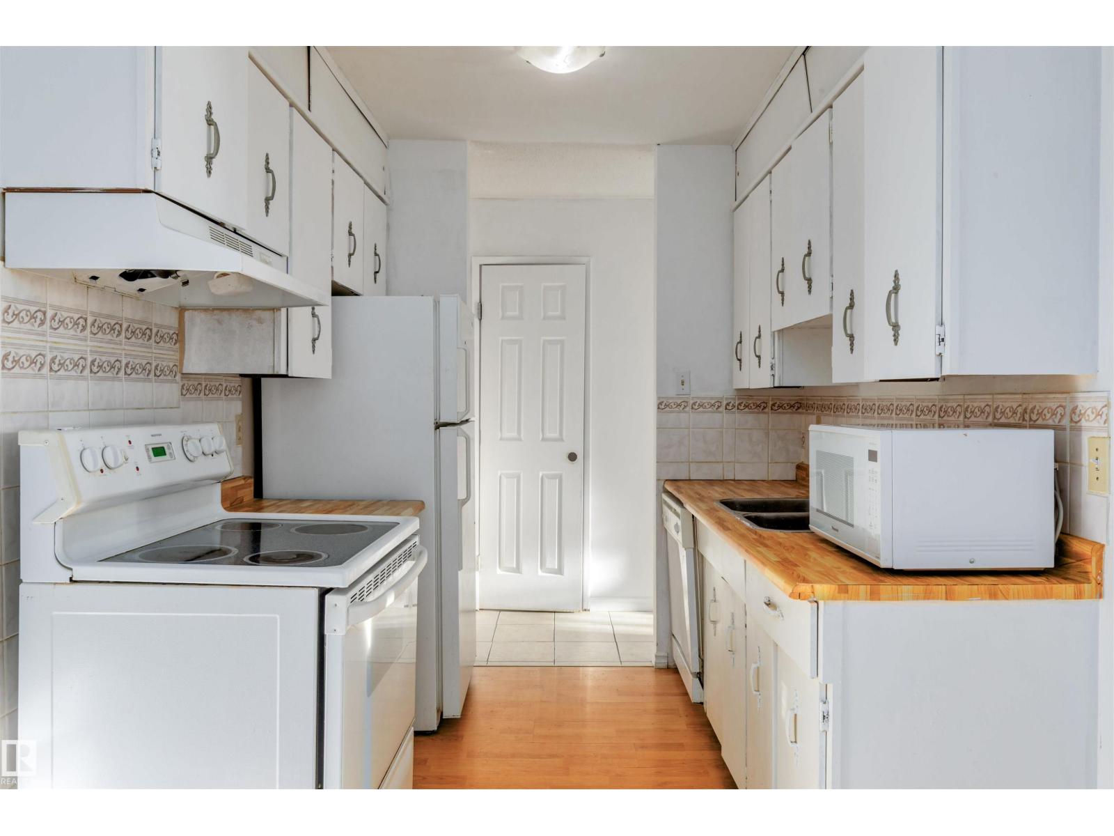 7d Callingwood Co Nw Nw, Edmonton, Alberta T5H 0H5 - Photo 32 - E4469952