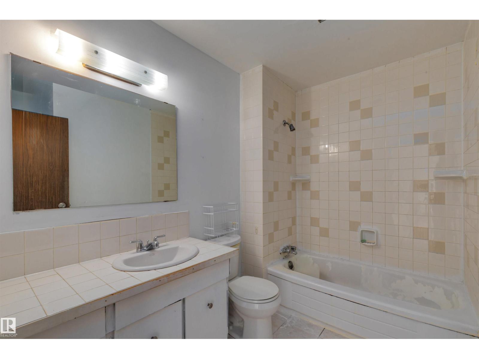 7d Callingwood Co Nw Nw, Edmonton, Alberta T5H 0H5 - Photo 5 - E4469952