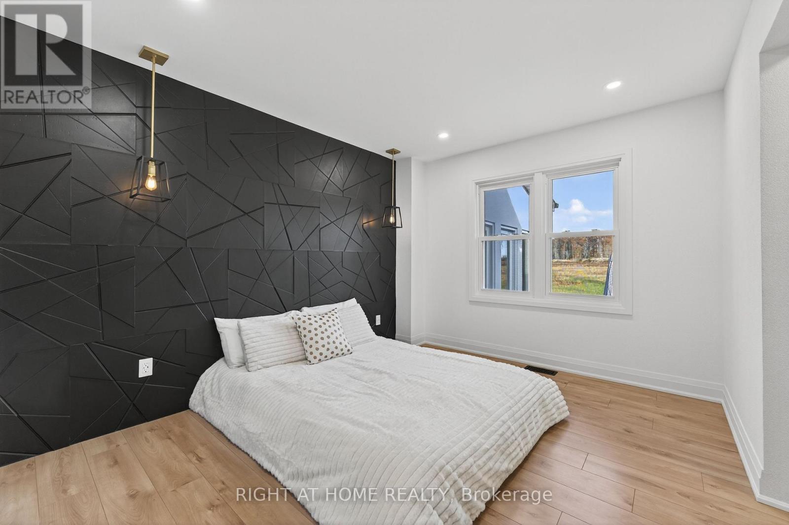 1234 Spears Road, Fort Erie, Ontario  L2A 4N3 - Photo 10 - X12694156