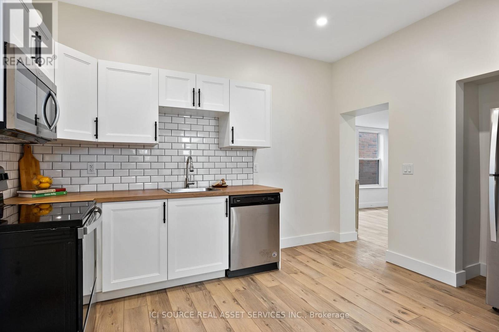 Unit 3 - 304 Lincoln Road, Windsor, Ontario  N8Y 2G4 - Photo 3 - X12694154