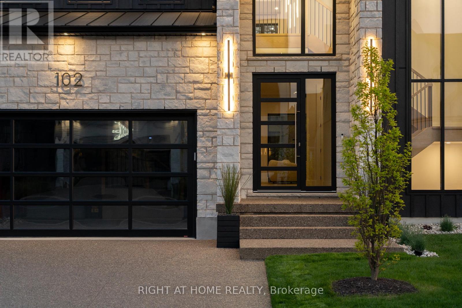 102 Millpond Road, Niagara-On-The-Lake, Ontario  L0S 1J1 - Photo 5 - X12694150