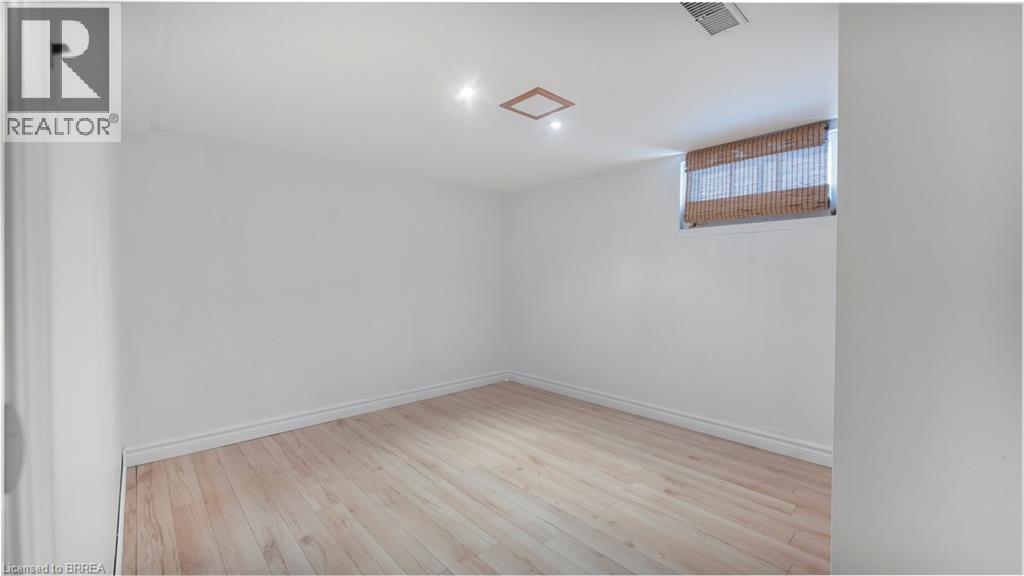 69 Lyons Avenue, Brantford, Ontario  N3R 4R2 - Photo 32 - 40797063