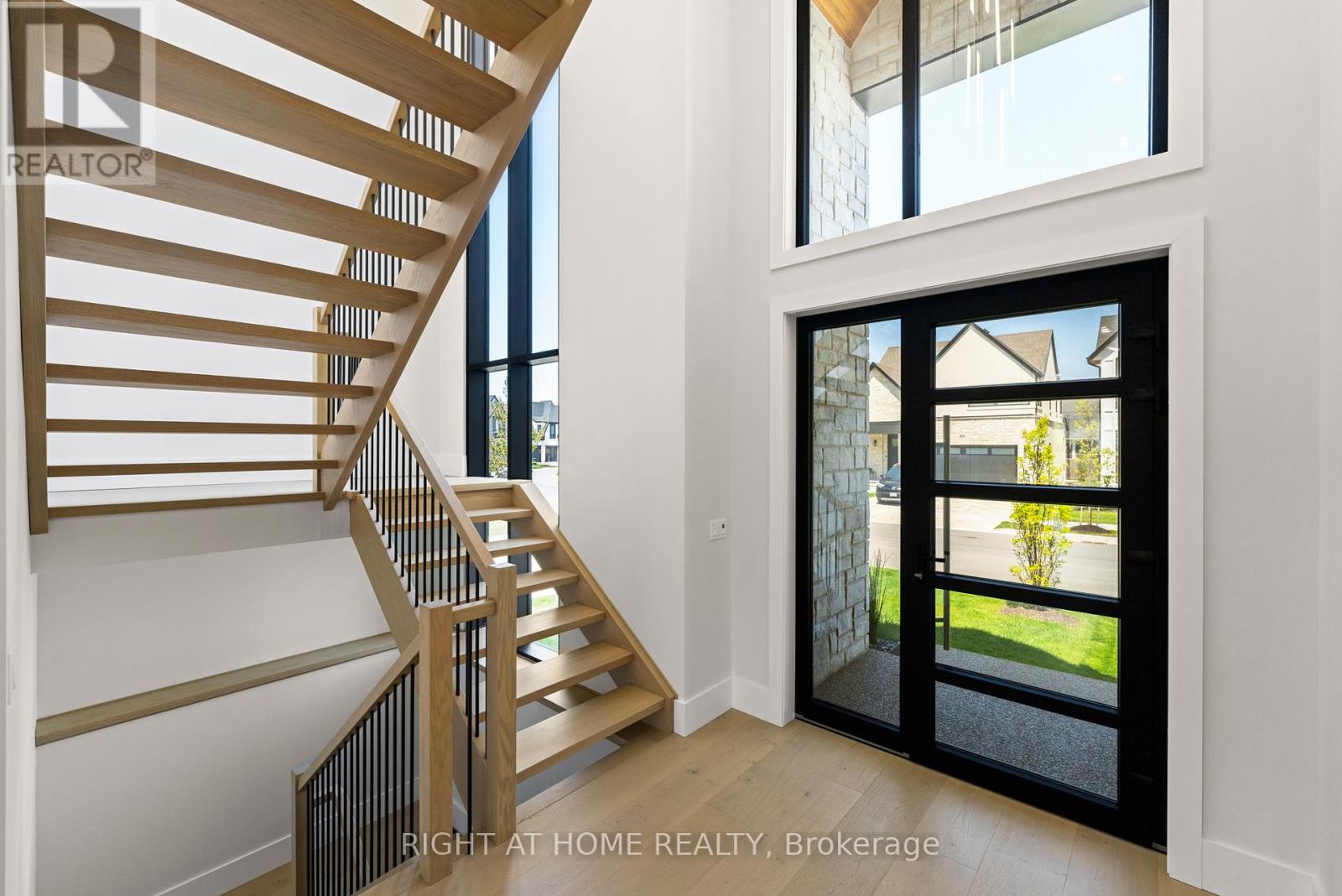 102 Millpond Road, Niagara-On-The-Lake, Ontario  L0S 1J1 - Photo 7 - X12694150