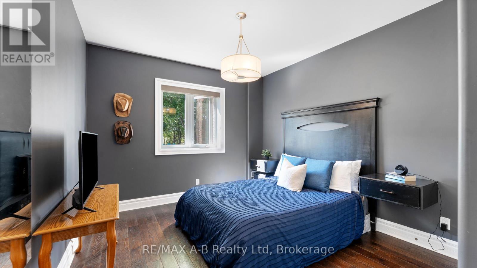 75 Thames Road, St. Marys, Ontario  N4X 1C4 - Photo 30 - X12430260