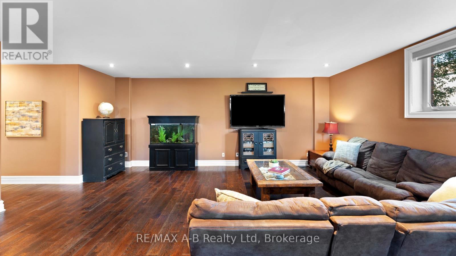 75 Thames Road, St. Marys, Ontario  N4X 1C4 - Photo 28 - X12430260