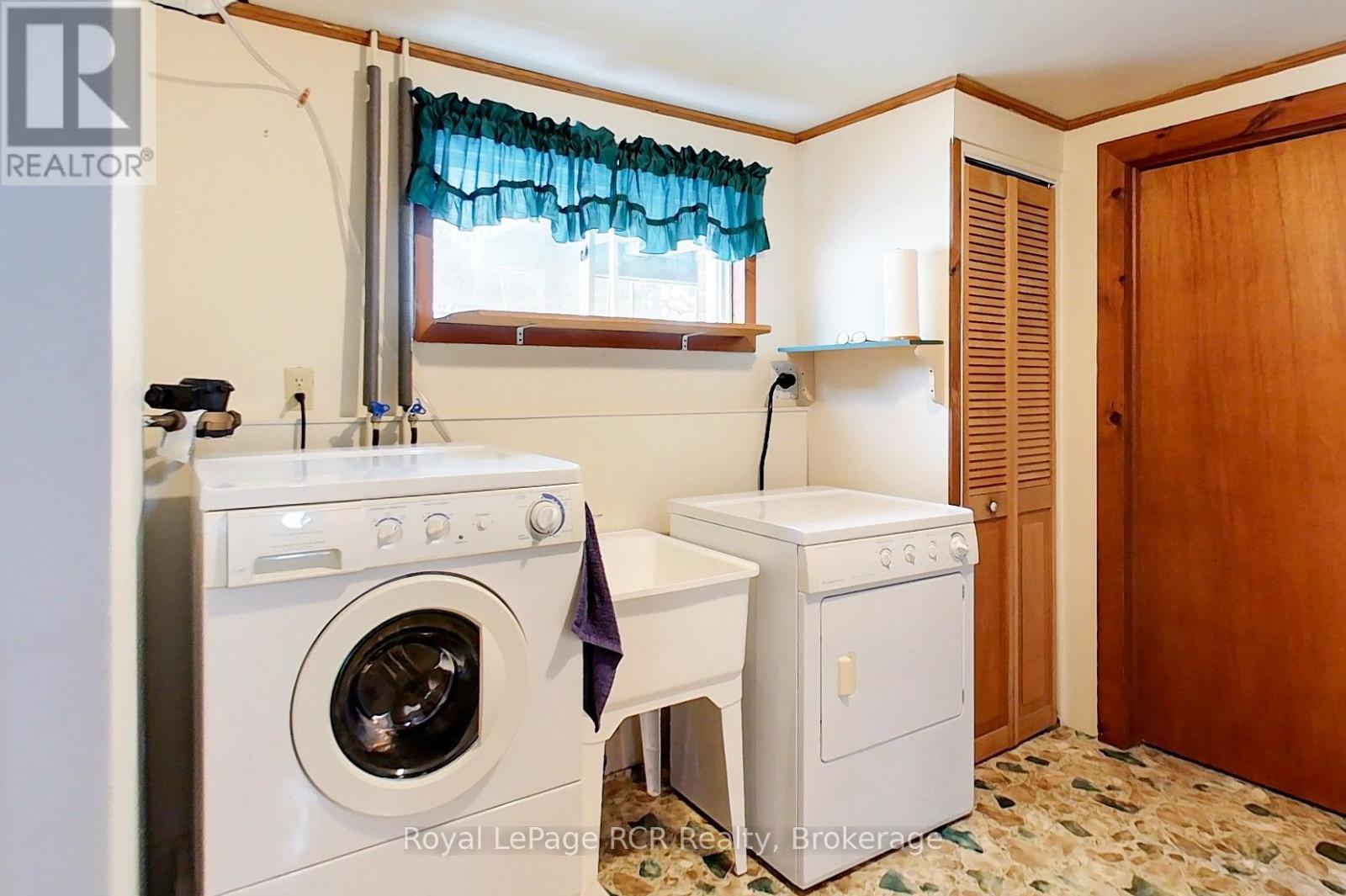 612 Garafraxa Street N, West Grey, Ontario  N0G 1R0 - Photo 33 - X12694228