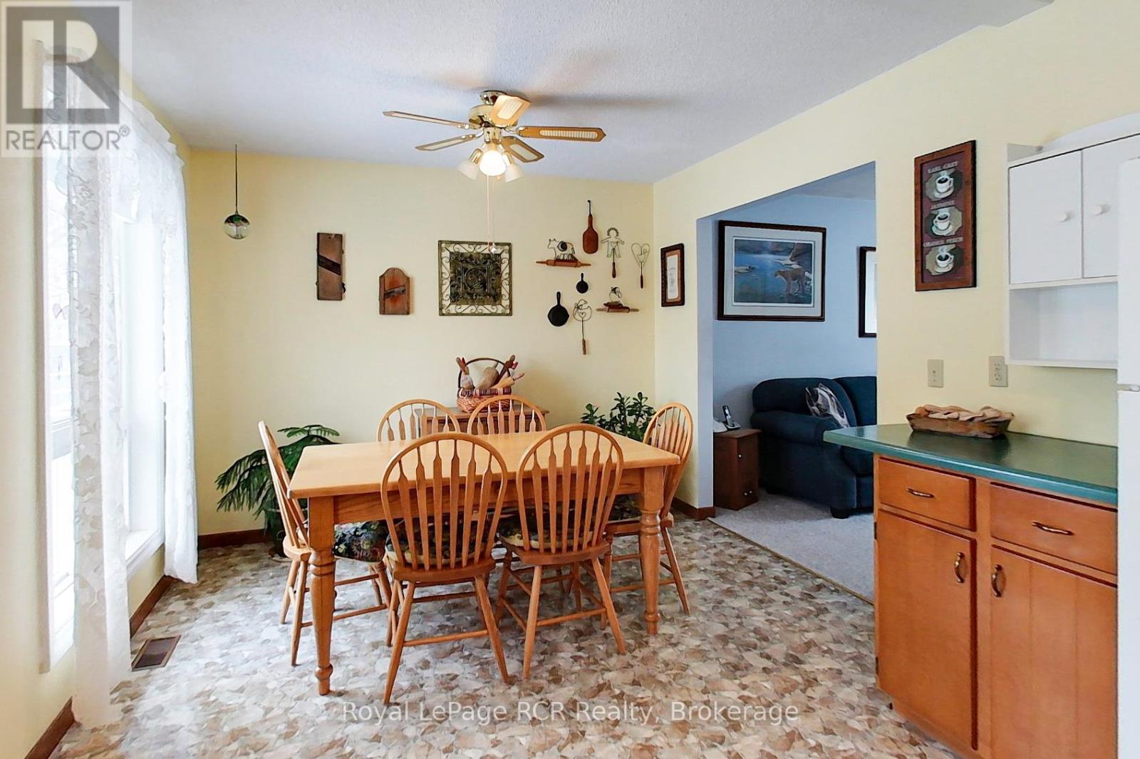 612 Garafraxa Street N, West Grey, Ontario  N0G 1R0 - Photo 15 - X12694228