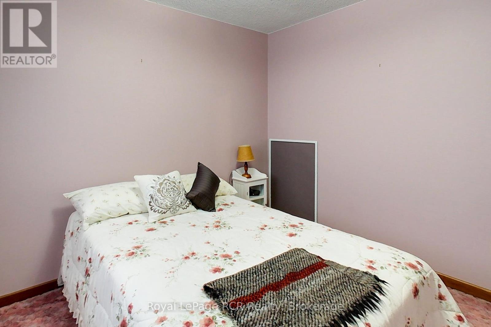 612 Garafraxa Street N, West Grey, Ontario  N0G 1R0 - Photo 22 - X12694228