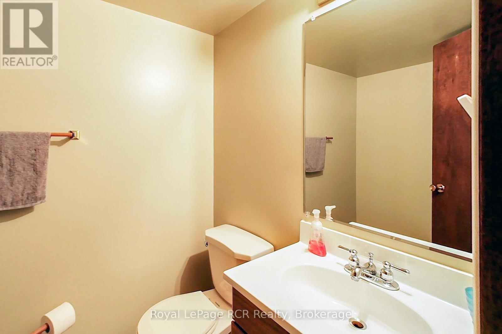 612 Garafraxa Street N, West Grey, Ontario  N0G 1R0 - Photo 32 - X12694228