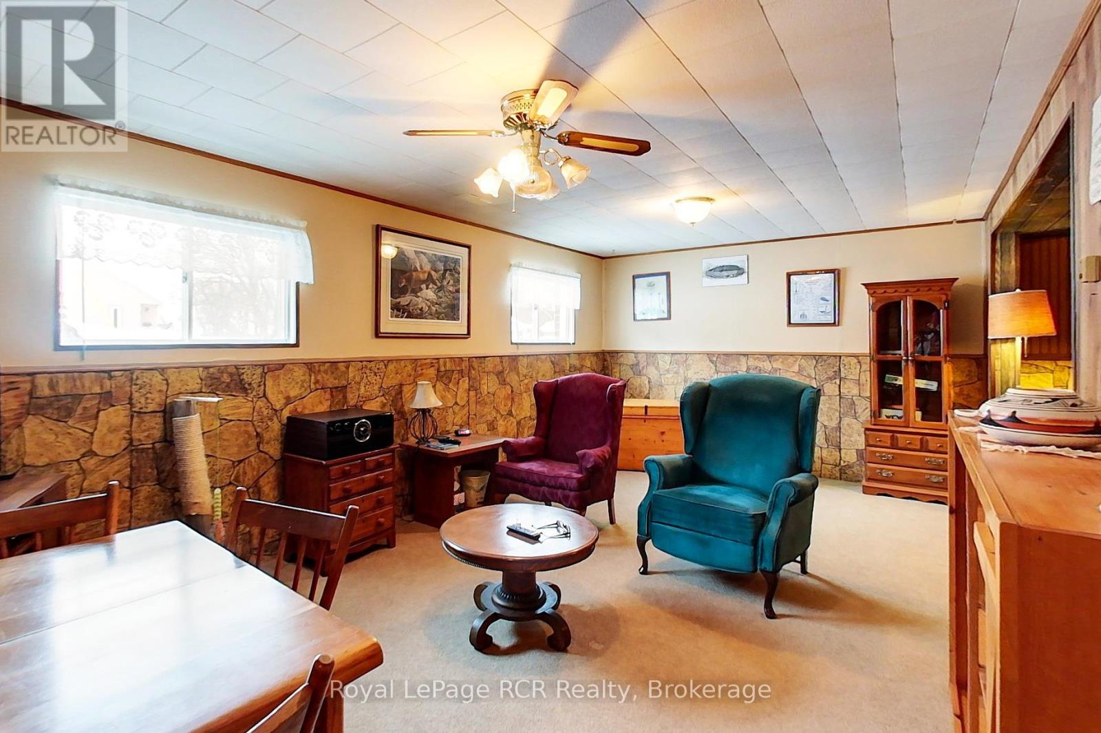 612 Garafraxa Street N, West Grey, Ontario  N0G 1R0 - Photo 28 - X12694228