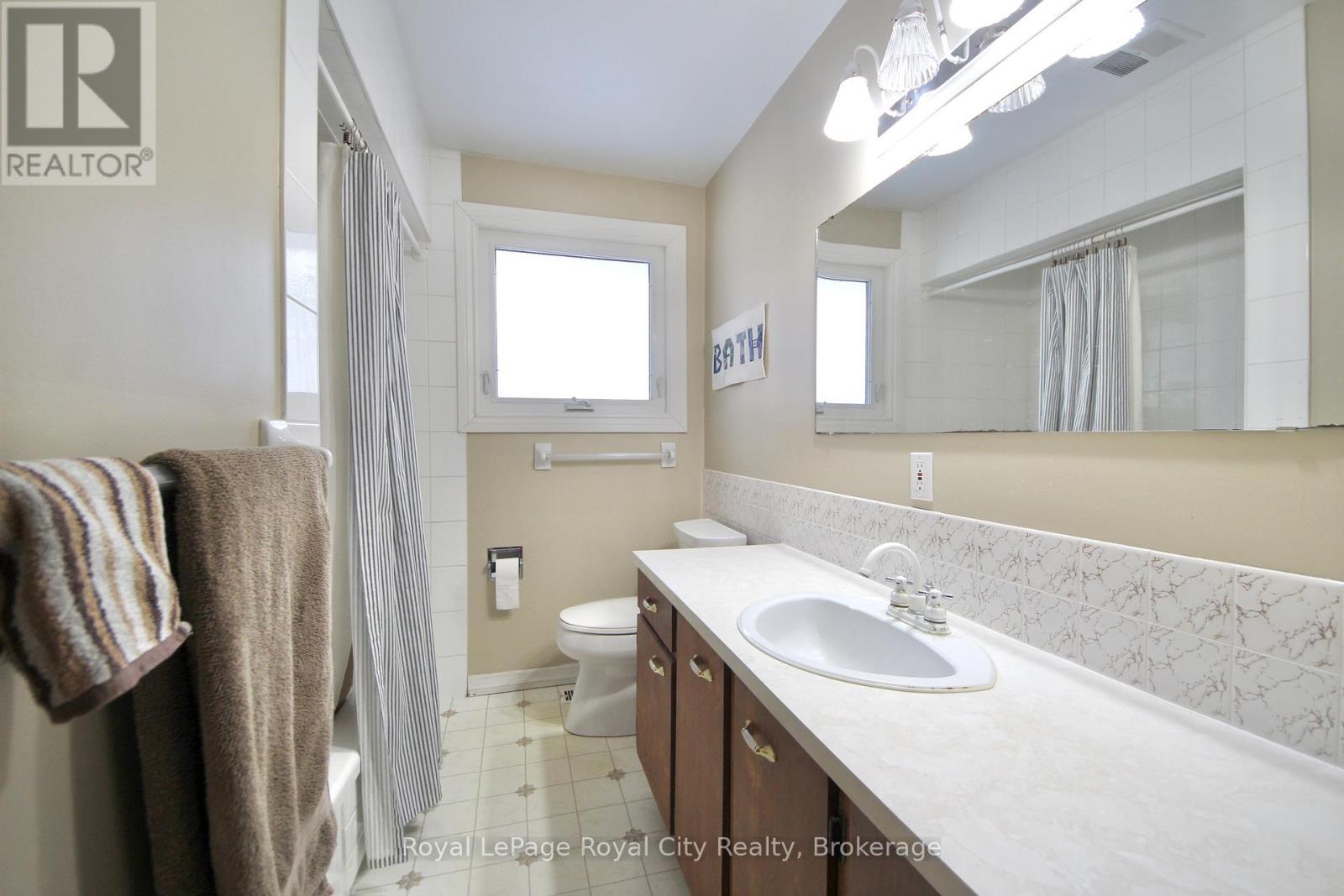 57 Lambert Crescent, Guelph, Ontario  N1G 2R4 - Photo 18 - X12694248