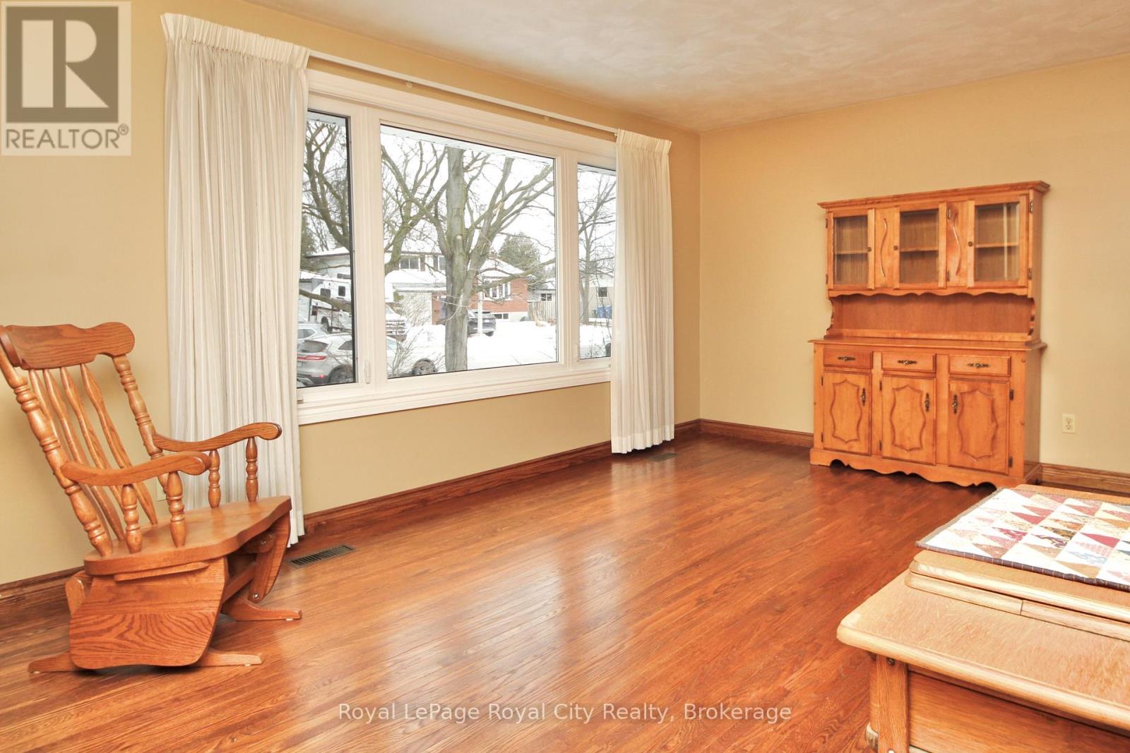 57 Lambert Crescent, Guelph, Ontario  N1G 2R4 - Photo 6 - X12694248